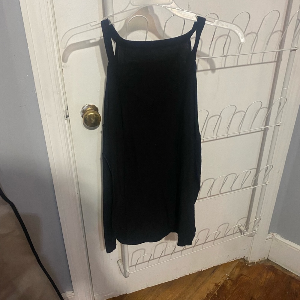 American eagle soft and sexy open shoulder shirt